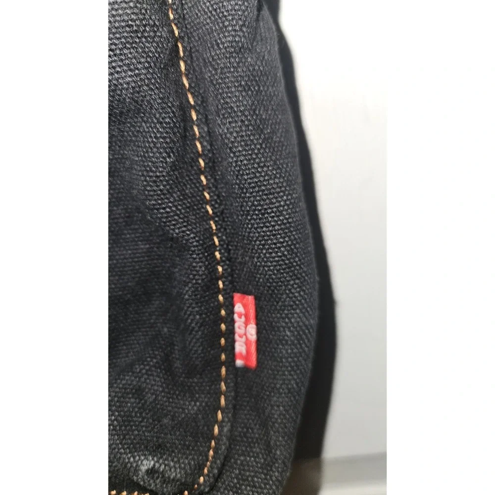Levis Strauss augur stratuss